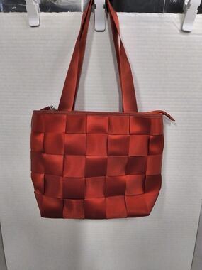Seatbelt Shoulder Bag in burgandy Red - Women Bags